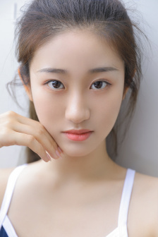小婕子伦流澡到高潮H